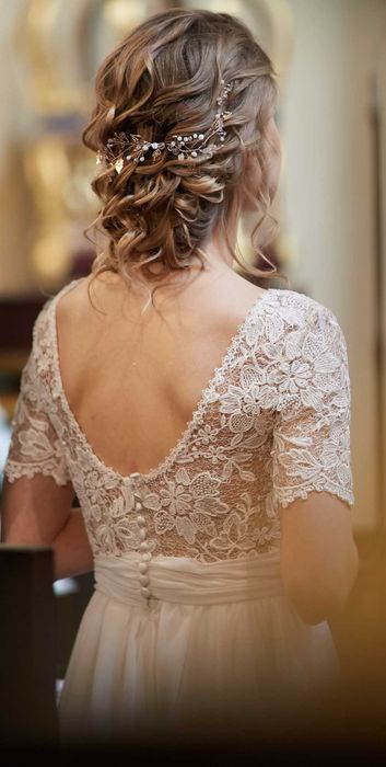 Sprzedam piękną suknię ślubną