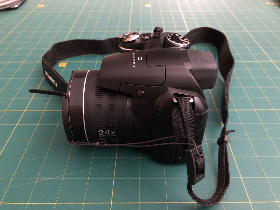 Fujifilm FinePix S4240