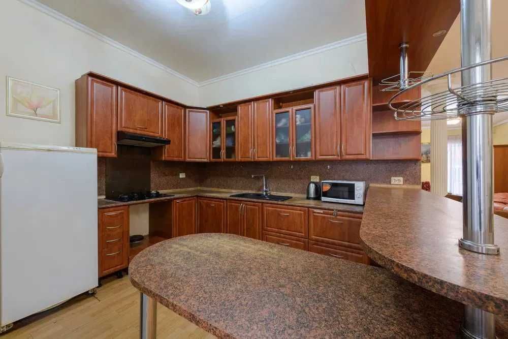 Хостел для Групп / Сотрудников / Студентов / Академгородок Житомирская