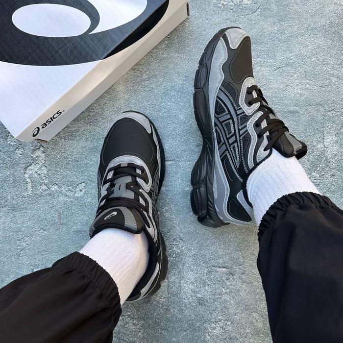 Чоловічі кросівки Asics Gel-Nyc graphite grey gortex
