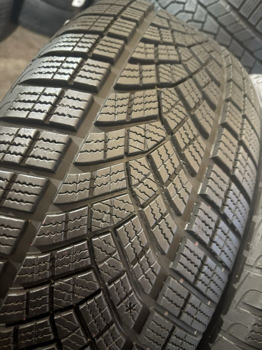 255/55/19 R19 Goodyear Ultra Grip Perfomance+ SUV 4шт зима