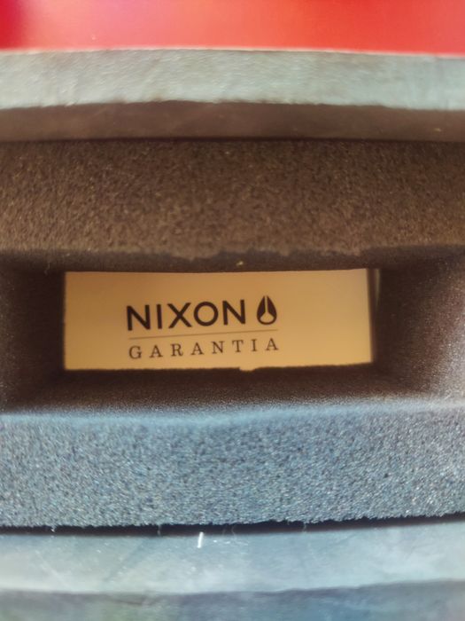 Nixon ultratide surf watch