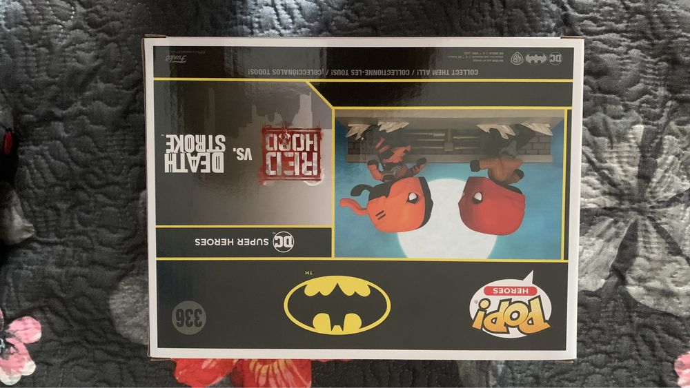Funko pop Red hood vs deathstroke comic moment 336