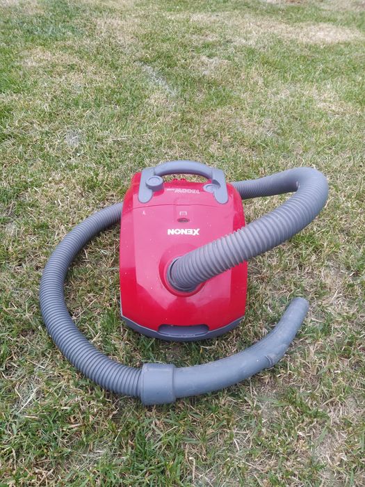 Пилосос XENON 1600w