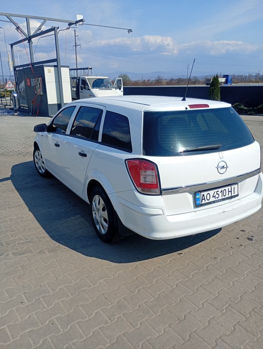 Опель Астра н 2010рік