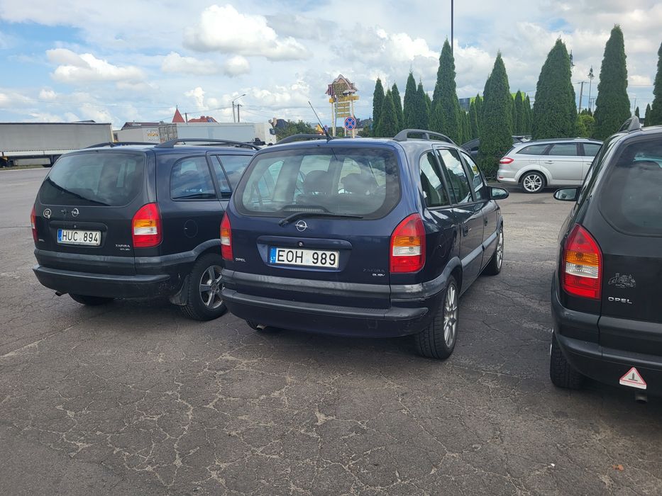 Opel Zafira Рестайлінг не розмитнена вже в Києві