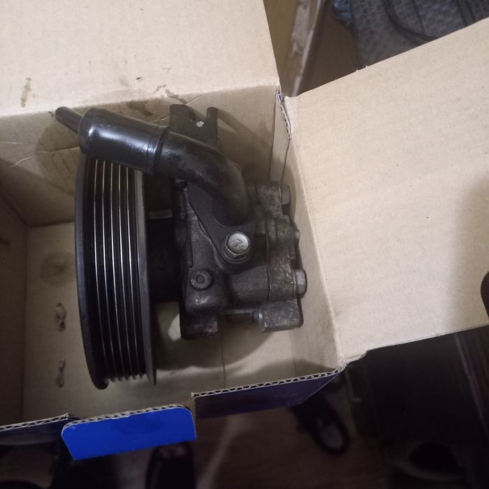 Продам насос ГУР Кия маджентис  оригинал б/у