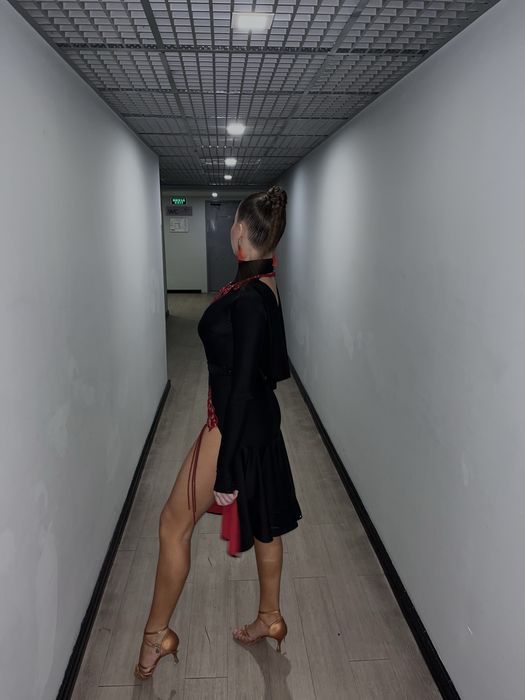 Конкурсна танцювальна форма , Латина