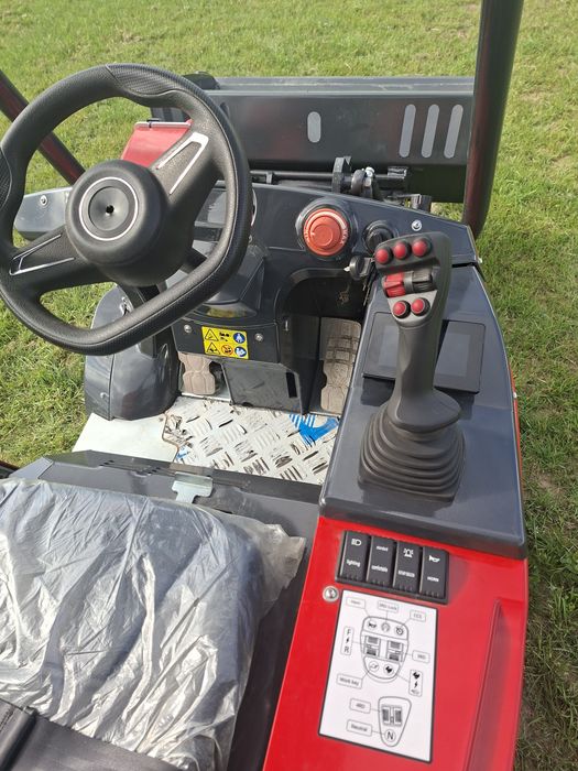 DM-140 Ładowarka kołowa 20 kW 350 kg LCD hydraulika 40 l/min