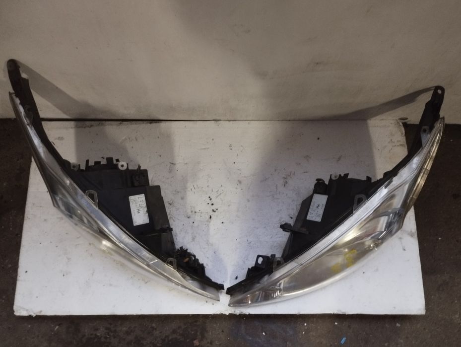 Ford KA lampa przednia przód lewa, prawa Europa orginał