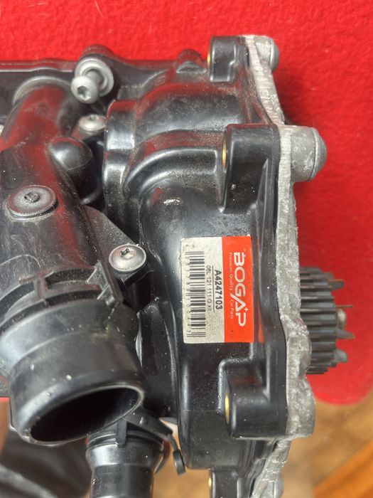 Помпа (водяний насос) Volkswagen Golf 7 1.8 TSI