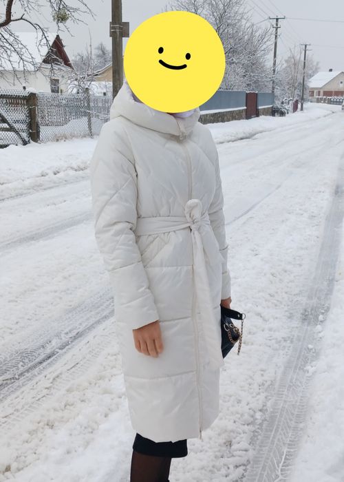 Продам пуховик білий зимовий