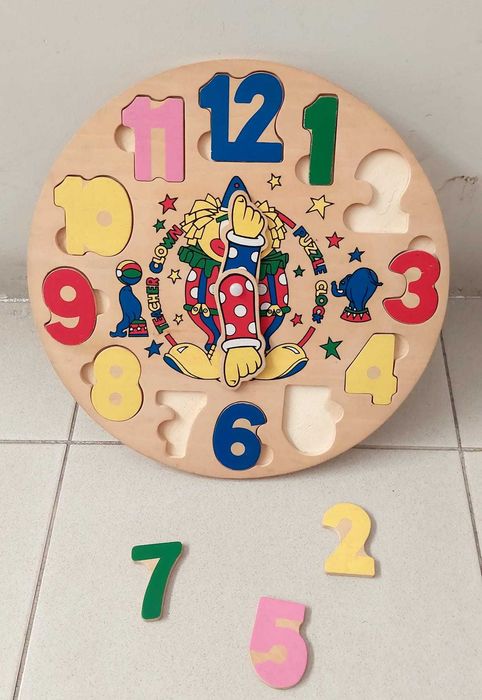 Brinquedos Didáticos de madeira