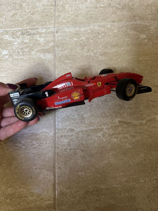 3 carros coleção Ferrari