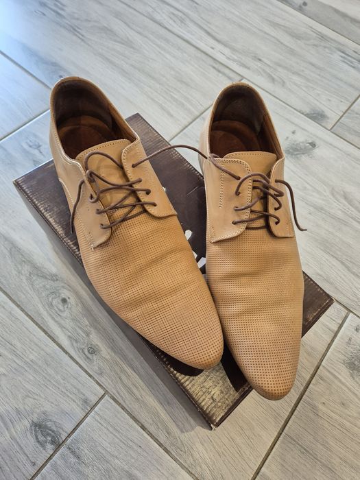 Buty garniturowe pólbuty