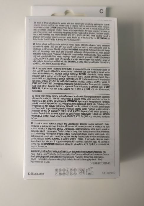 Paznokcie tipsy różowe brokat kryształki kształt trumienka