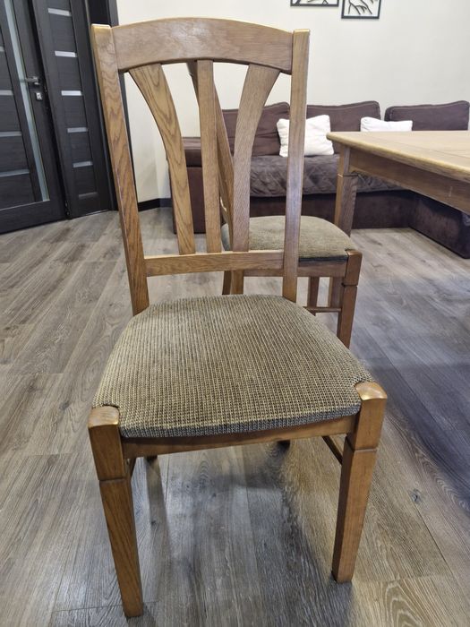 Стіл обідній дубовий