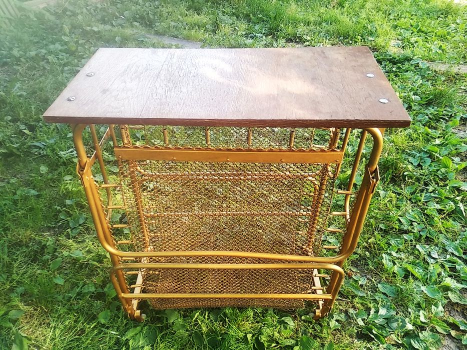 Раскладушка -стол  ( кровать)