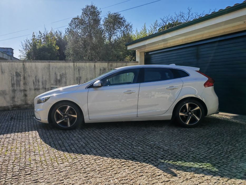 Volvo V40 D2 R-Design Diesel