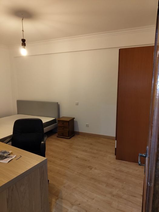 Quarto Estudante 10 min de Oriente