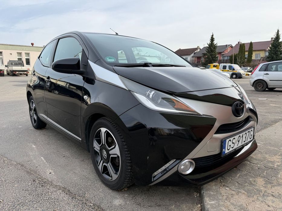 Toyota Aygo MODEL 2015 / 5 drzwi / kamera / klima / SALON / nowe opłaty / ładny