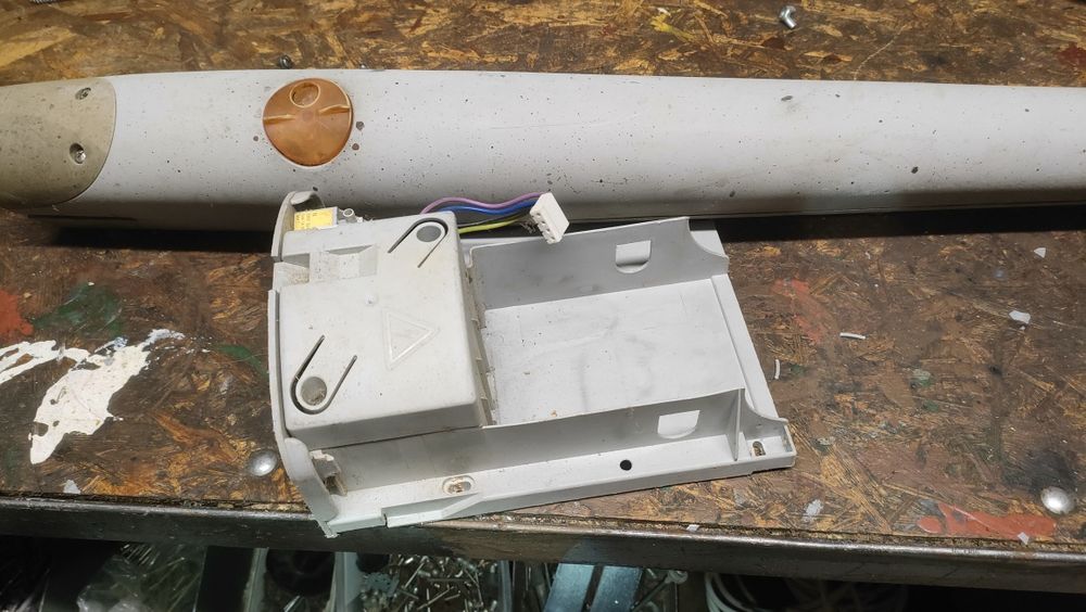 Siłownik oraz transformator do automatu Wg2 uzywany