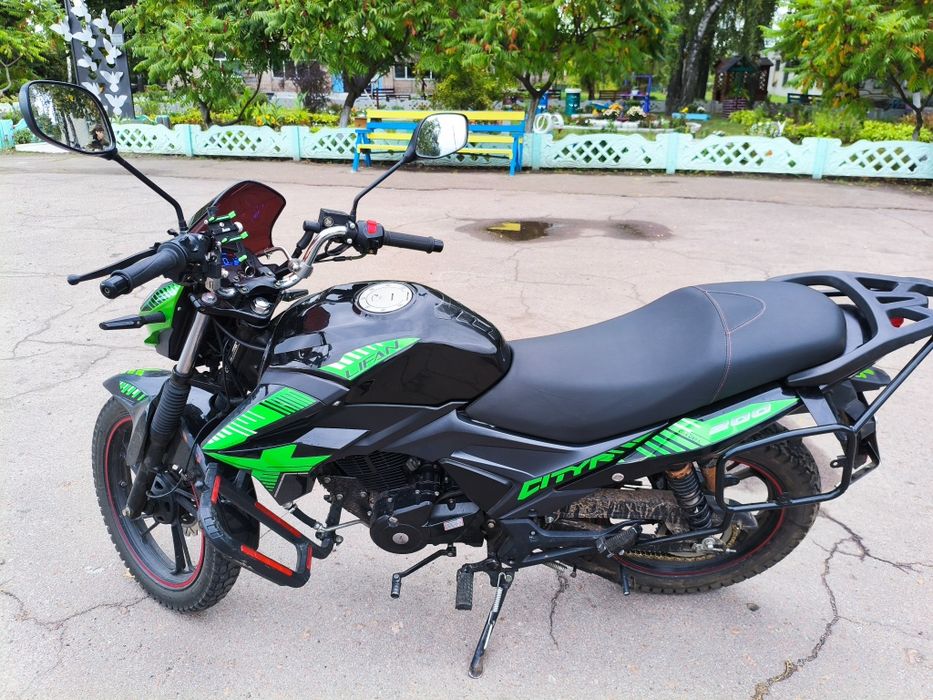 Продам ліфан cityr200new