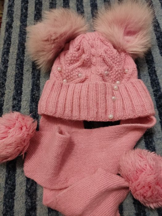 Зимняя шапочка для девочки
