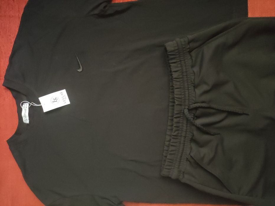 Спортивний костюм