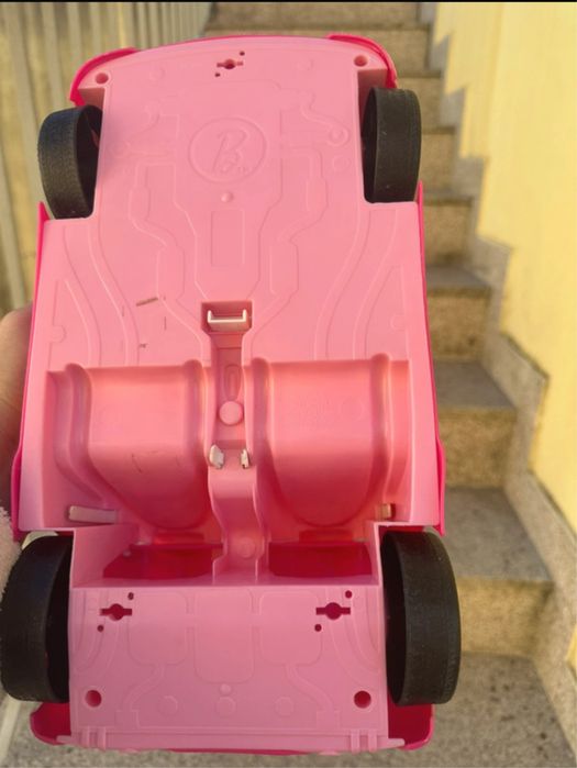 Carro rosa da Barbie