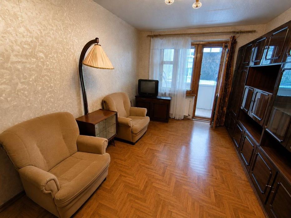 Продам 3к квартиру пр-т О.Поля (Кірова) /Беріславська