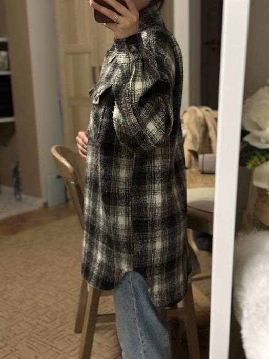 Koszulowa kurtka oversize w kratę Vero Moda – rozmiar M