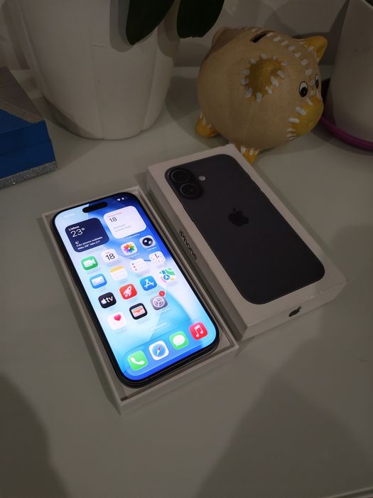 IPhone 17 256g Smi-novo com factura e garantia até 06/2029