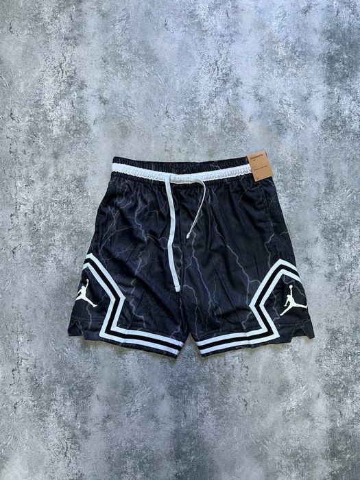 Продам шорти Jordan Diamond