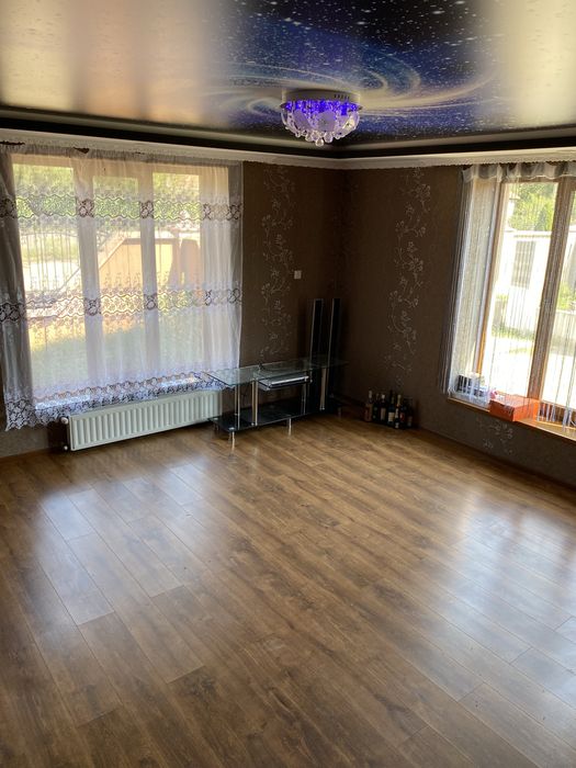 Продам будинок у передмісті Берегова