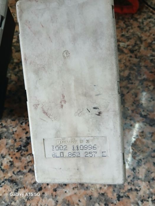 2 módulos  audi a3  99  com  avaria do fecho central