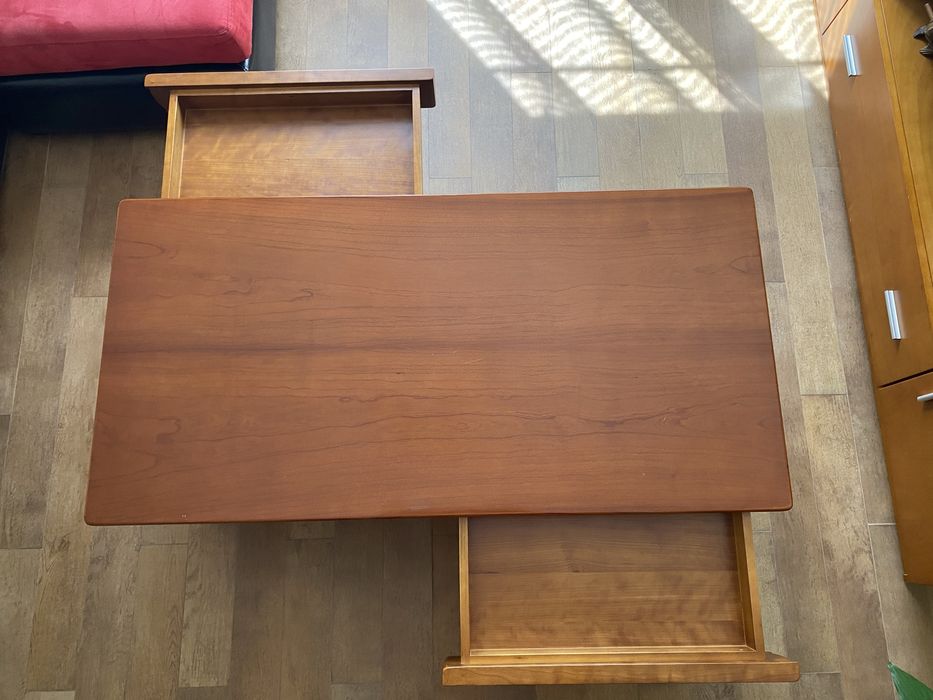 Mesa de centro em madeira maciça de cerejeira