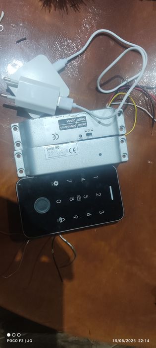 Sistema de controlo de acessos completo