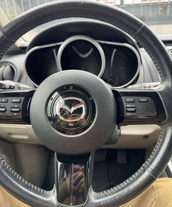 Mazda CX-7.