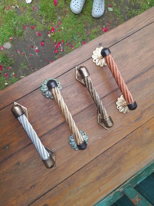 Ручки на двері ручна робота