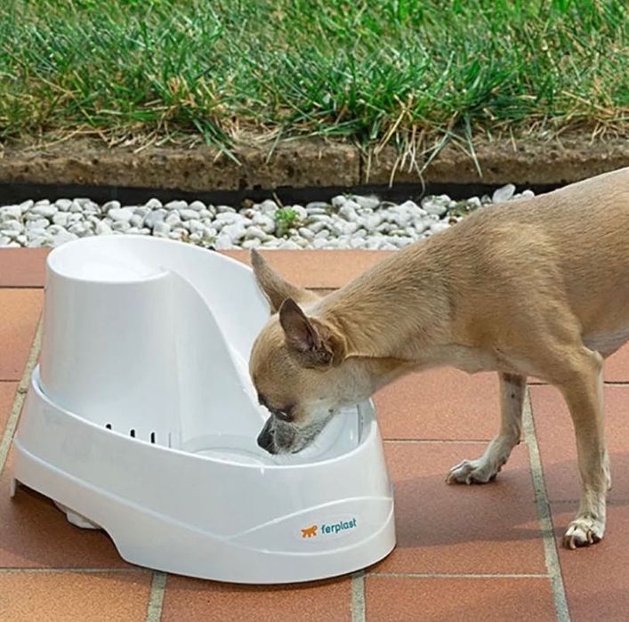 Фонтан-поїлка для собак та котів Ferplast Fountain Vega пластикова