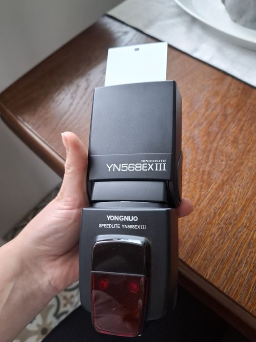 Lampa BŁYSKOWA Yongnuo YN-568EX III do Canon+ 8 akumulatorów