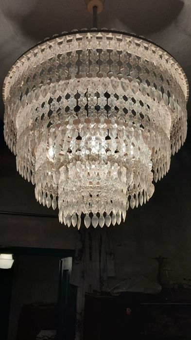 Люстра очень редкий случай!