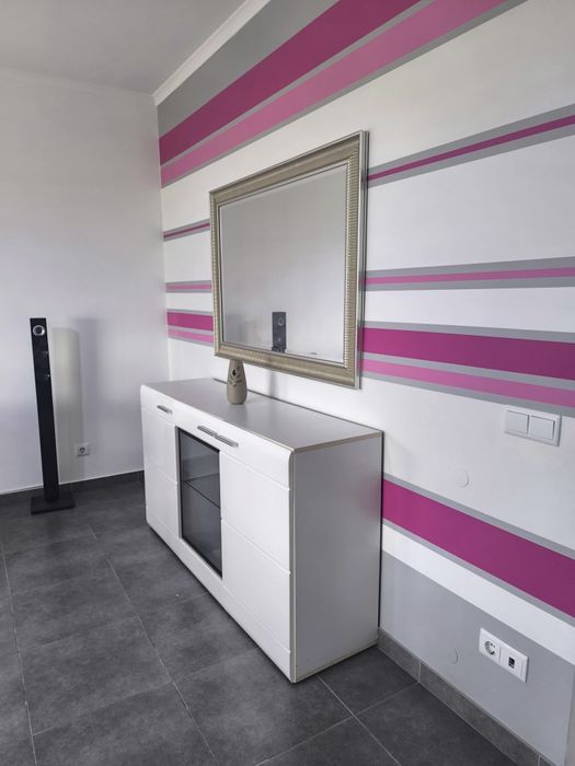 Aparador e espelho sala