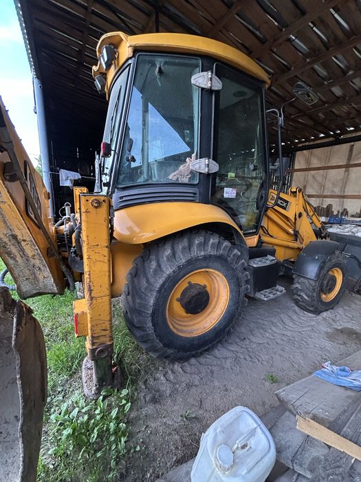 Продам трактор JCB