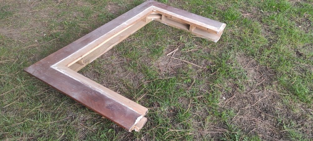 Drewniana półka kominka