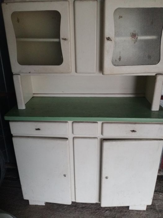 Kredens kuchenny poniemiecki