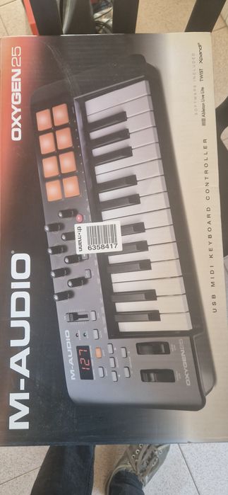 M audio oxygen 25