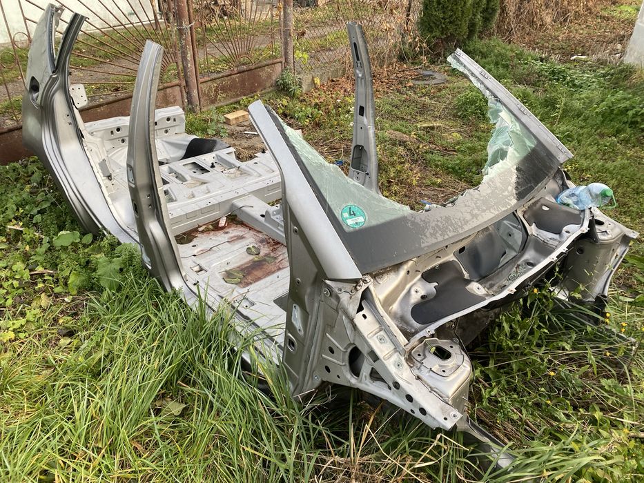 Четверть а169/245/слк170 кузов криша лонджерон четверть стеля