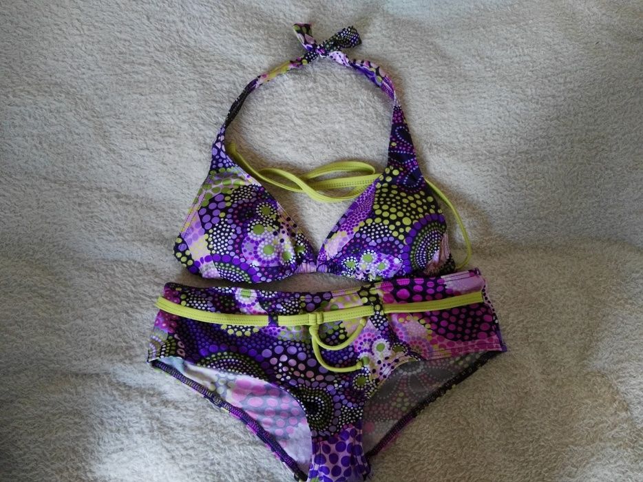 Spódnice, spodnie, strój kąpielowy